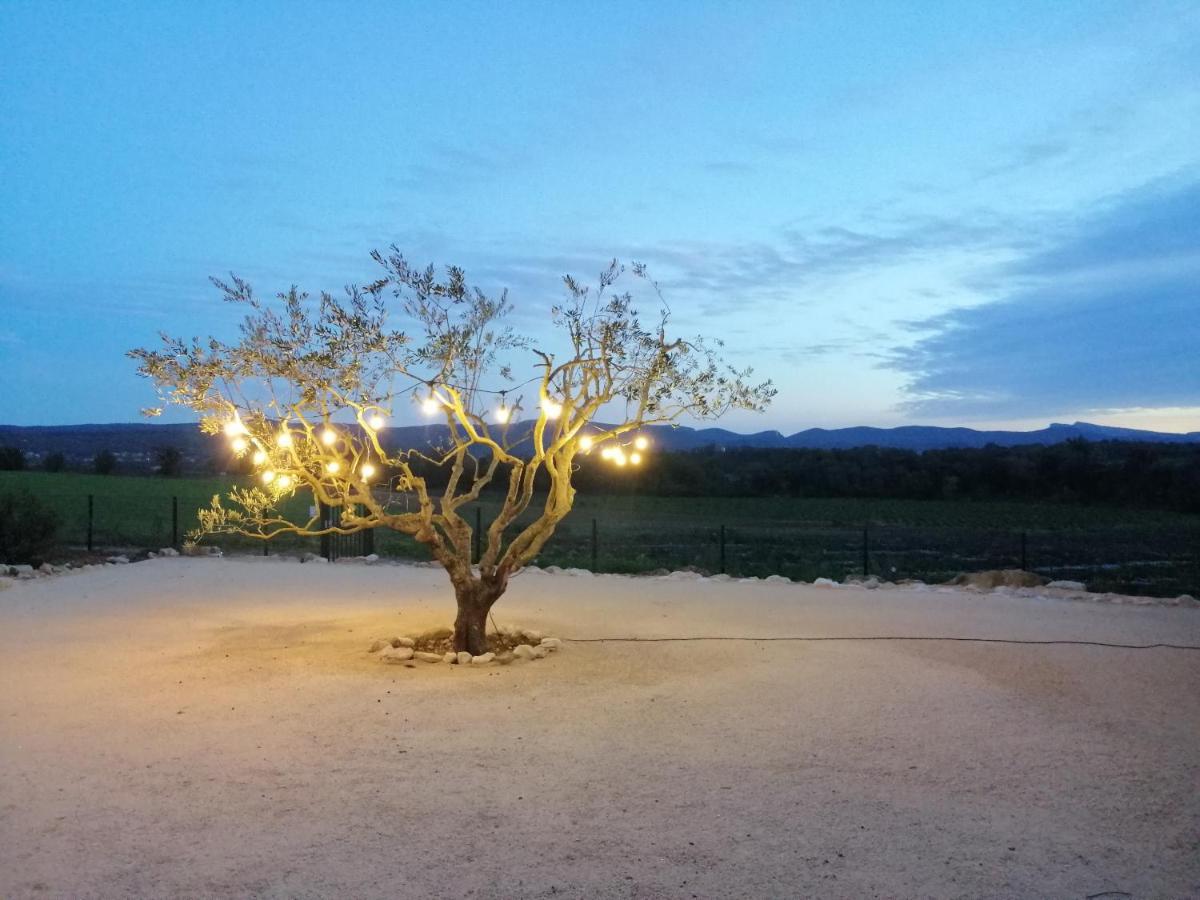 L'Arbre Qui Chante Saint-Etienne-de-Sermantin Exterior foto